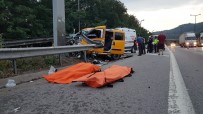 TİCARİ TAKSİ - TEM'de Ticari Taksi Bariyerlere Ok Gibi Saplandi Açiklamasi 2 Ölü, 5 Yarali