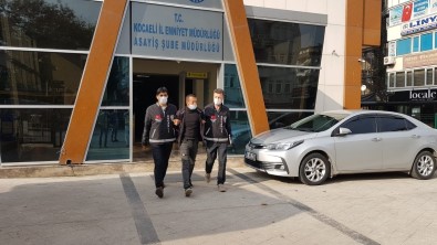 Üvey Babasini Biçaklamisti, Müebbet Ve 12 Yil Hapis Cezasi Aldi