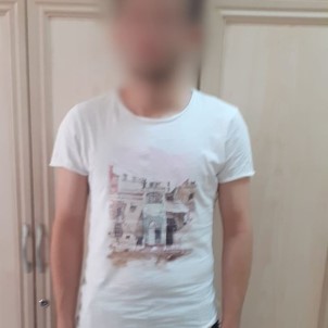 Yerde Buldugu Kredi Kartinin Temassiz Özelligi Ile Alisveris Yapti, Yakayi Ele Verdi