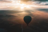 3 Bin Yillik Vadide Sicak Hava Balonlari Uçmaya Basladi