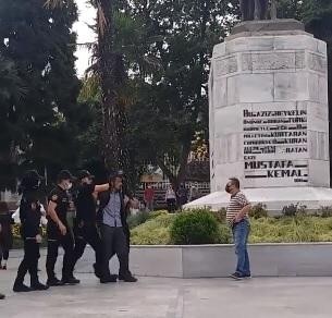 Valilik'ten Atatürk Heykeline Saldiriyla Ilgili Açiklamac