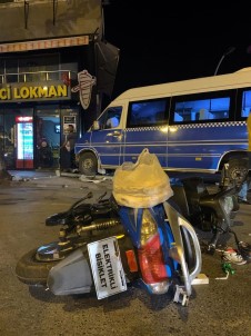 Yolcu Minibüsü Ile Elektrikli Bisiklet Çarpisti Açiklamasi 3 Yarali