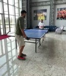 Ali Karimi Yemek Kaybetti