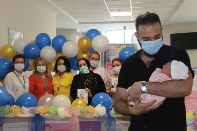 Bebeginize Verebileceginiz En Güzel Armagan Anne Sütü