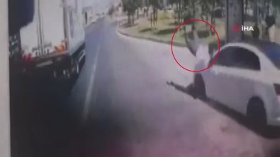 Büyükçekmece E-5'Te Feci Olay Açiklamasi 2 Yarali