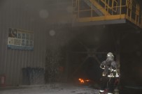 Dev Tesiste Korkutan Yangin