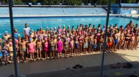 Yüzme Bilmeyen Kalmasin Projesi Ile Hatayli Çocuklar Yüzme Ögreniyor