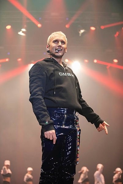 Edis'e sahnede büyük ayıp!