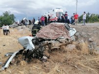 Aksaray'da Otomobil Ile Oto Kurtarici Çarpisti Açiklamasi 2 Ölü, 1 Yarali