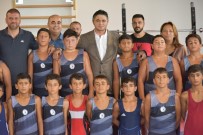 Baskan Serkan Acar'dan Milli Güresçilere Ziyaret