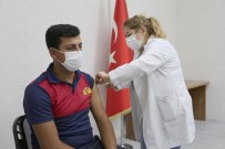 Belediye Çalisanlarina 2. Doz Korona Virüs Asisi Yapildi