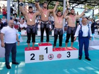 Izmitli Güresçiler Adindan Söz Ettirmeye Devam Ediyor