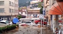 Sel Felaketinin Vurdugu Bozkurt'ta Çatilarda Kurtarilmayi Bekleyenler Var