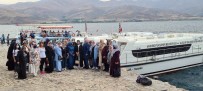 Van Büyüksehir Belediyesinin Kadin Kursiyerleri Akdamar Adasini Gezdi