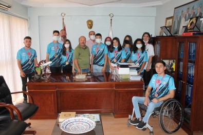 Alasehir Is Dünyasindan Türkiye Sampiyonlarina Övgü