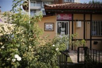 Belediyeden Bir Ilk, Çiniler Artik Tabelalari Süslüyor