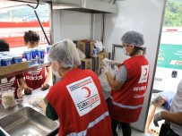 Kizilay, Bati Karadeniz'de 300 Afet Uzmani Ve Gönüllüsü Ile Çalismalarini Sürdürüyor