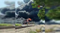 Meksika'da Fabrikada Patlama Sonucu Yangin Çikti