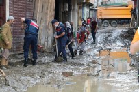 Selin Vurdugu Zafer Köyünde Yaralar Sariliyor