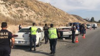 Usak'ta Trafik Kazasi Açiklamasi 1 Ölü, 1 Yarali