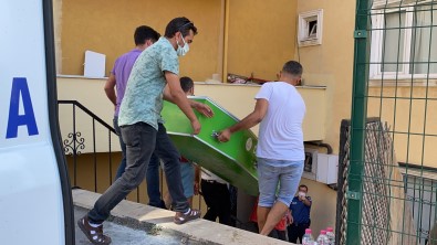 15 Gün Önce Döndügü Evinde Cesedini Annesi Buldu