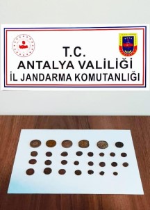 29 Sikkeyi Piyasaya Sürmeye Çalisan 2 Süpheli Yakalandi