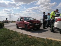 Aksaray'da Tir Ile Otomobil Çarpisti Açiklamasi 4 Yarali