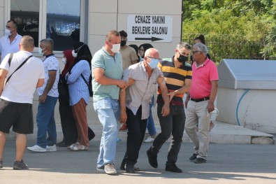 Alkollü Oldugu Iddia Edilen Sürücü Ariza Yapan Araca Çarpti Açiklamasi 4 Çocuk Annesi Kadin Hayatini Kaybetti