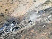 Enkaz Bölgesinde Ekipler Çalismalarini Sürdürüyor