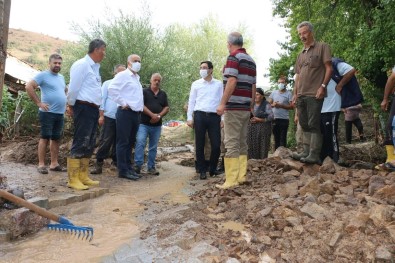 Hekimhan'da Sel Zarara Yol Açti