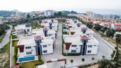 Kusadasi, Yeni Tarz Binalari Ile Iranlilarin Da Gözdesi Oldu'
