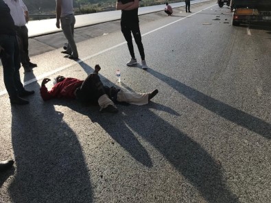 Tekeri Firlayan Çapa Motoruna Tir Çarpti Açiklamasi 1 Yarali