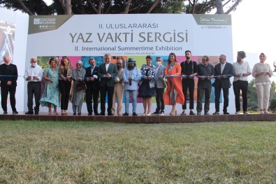 Üsküdar'da '2. Uluslararasi Yaz Vakti Sergisi' Sanatseverlerle Bulustu