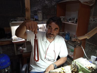 100 Yillik Tesbih Araba Fiyatina Alicisini Bekliyor