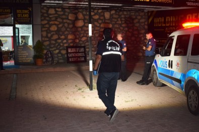 4 Gün Önce Silahli Saldiriya Ugradigi Husumetlisini Bacagindan Vurdu