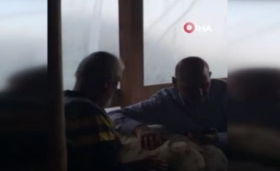 Cumhurbaskani Erdogan, Selde Oglu Vefat Eden Baba Ile Telefonla Görüstü