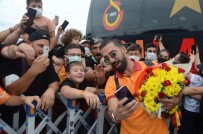 Galatasaray Kafilesi Coskuyla Karsilandi