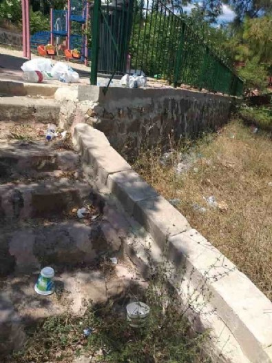 İSKİ Adalar’ın suyun kesti, toplanmayan çöpler Adalıları çıldırttı