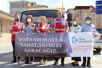 Izmit Belediyesinin Yardim Kamyonu Sel Bölgesine Gönderildi