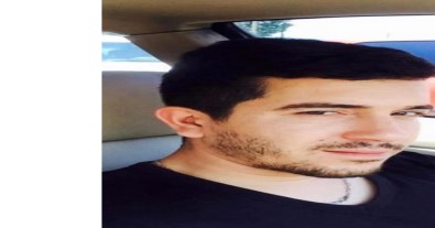 Otomobil Ile Çarpisan Motosikletli Hayatini Kaybetti