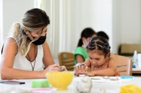 Yaz Kurslarinda Her Gün Farkli Atölyede Çalisiyorlar