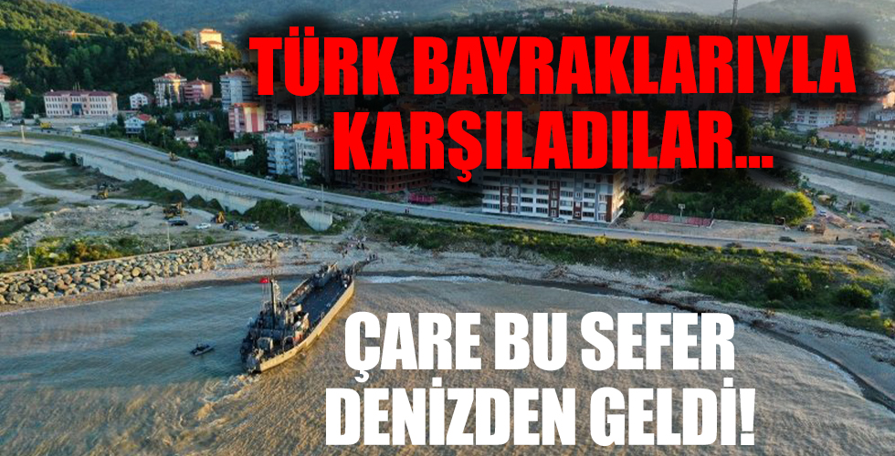 Türk bayraklarıyla karşılandı! İş makinelerini taşıyan Deniz Kuvvetleri Komutanlığı'na bağlı çıkarma gemisi Sinop'ta