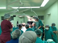 Kazada Kopan Kolu, 12 Saatte Dikildi