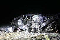 Iki Otomobil Kafa Kafaya Çarpisti Açiklamasi 3 Ölü, 4 Yarali