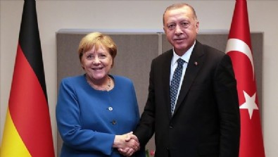 Başkan Erdoğan, Merkel ile görüştü!