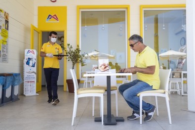 18 Ayda 8 Kafe Açildi, 2 Kafenin De Hazirliklari Sürüyor