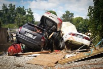 ABD'deki Sel Felaketinde Can Kaybi 21'E Yükseldi, 20 Kisi Kayip