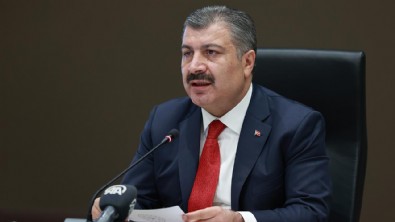 Bakan Fahrettin Koca’dan dikkat çeken paylaşım: ‘84 Milyona sunuyorum’ diyerek duyurdu!