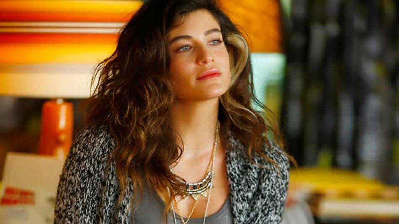 Berrak Tüzünataç'tan eğlenceli pozlar!