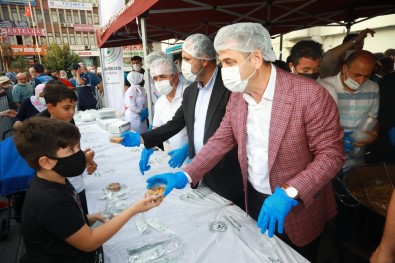 Gaziosmanpasa Belediyesi Vatandaslara 3 Ton Asure Dagitti